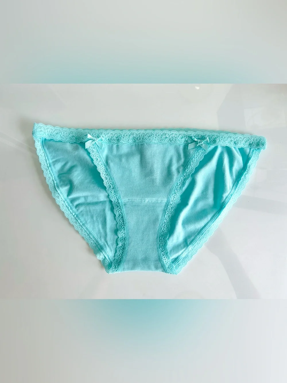 NWT Victoria’s Secret Aqua Turquoise Low-Rise String Bikini Panty - M